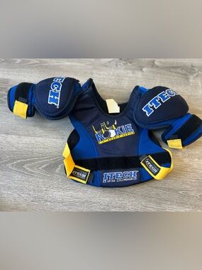 ITECH Youth Hockey Shoulder Pads in Blue and Yellow